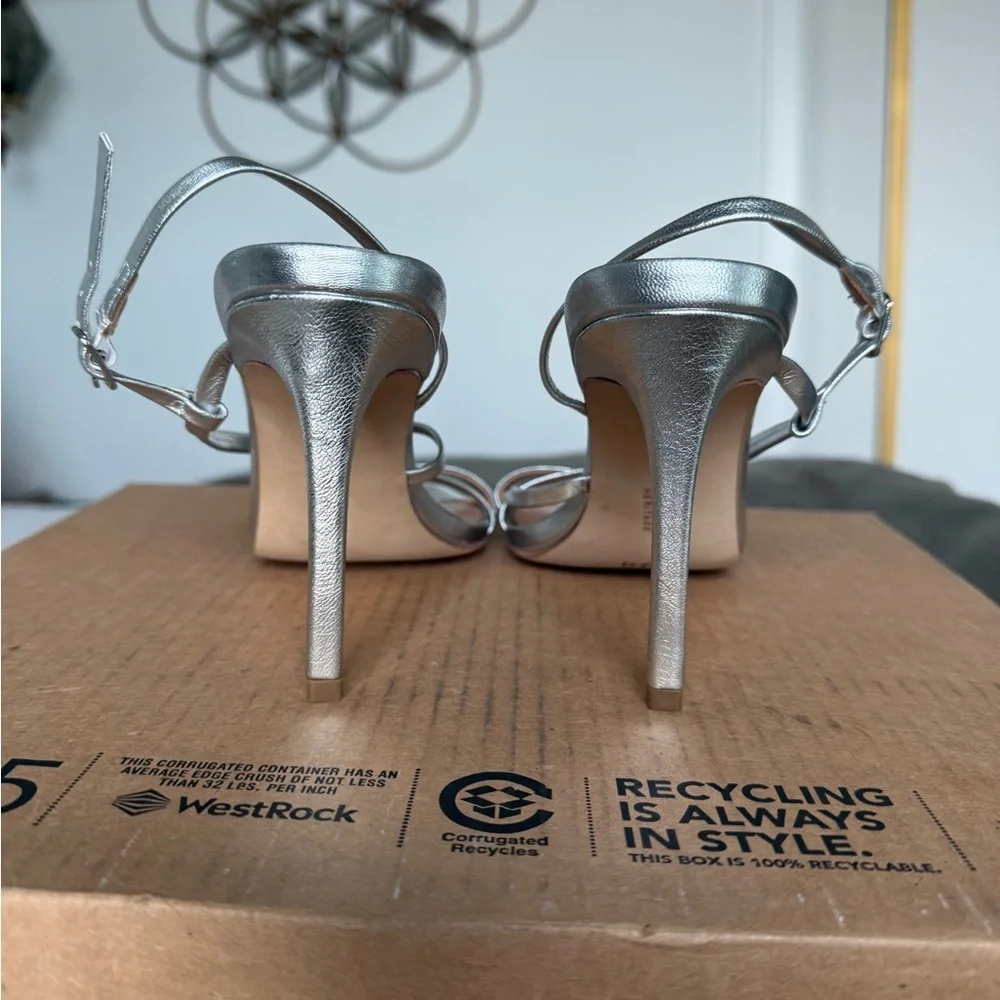 Halston Heritage Silver Leather Heels Strappy Sandals 8 Bridal Prom Wedding Date - Picture 2 of 3